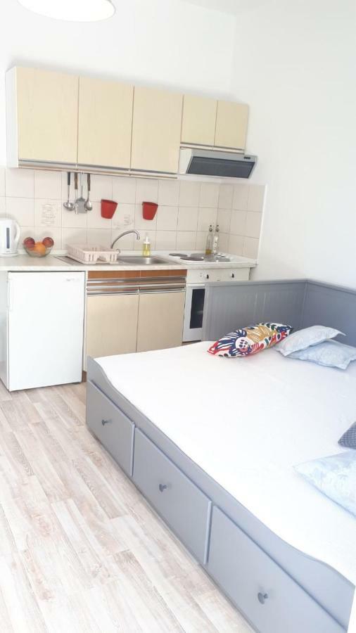 Marina Apartments Kaštela Exteriör bild